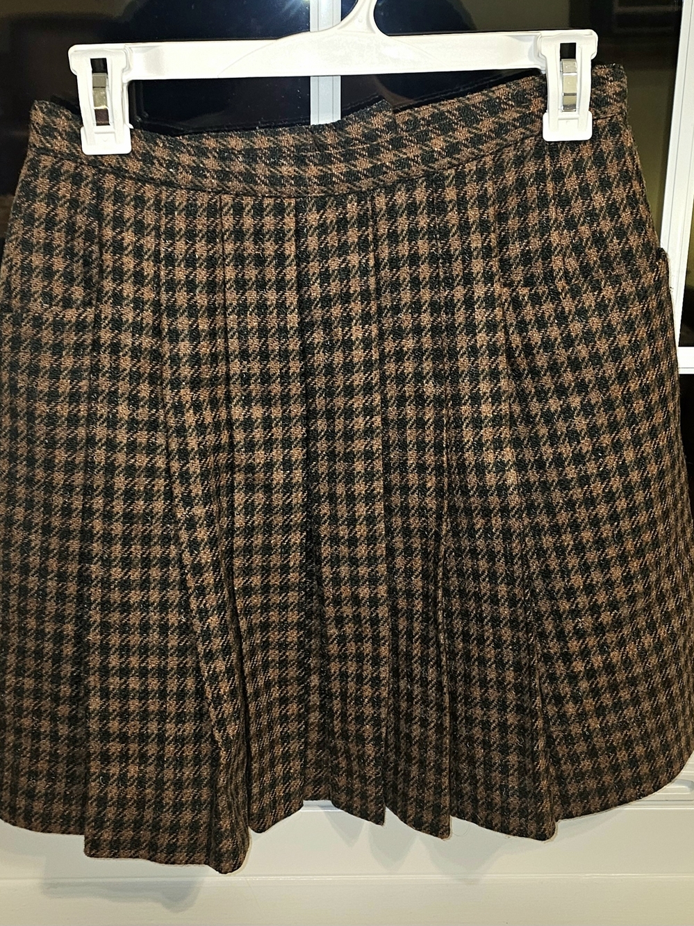 Vintage Women's Wool Houndstooth A-Line Skirt in Brown and Black